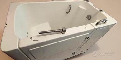 Vasca con Sportello e idromassaggio 