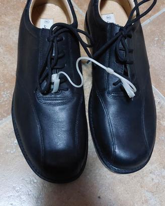 Scarpe per anziani pianta larga