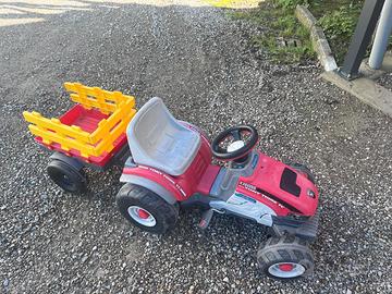 Trattore a pedali con rimorchio per bambino 