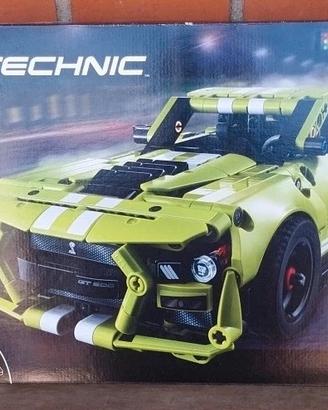lego technic Ford Mustang 