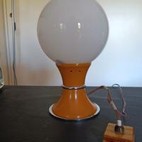 Lampada da tavolo vintage 