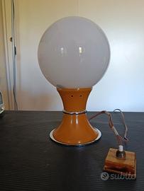 Lampada da tavolo vintage 