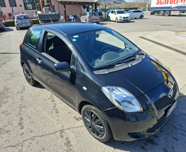 Toyota Yaris benzina 1.0 anno 2007