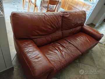 Divano color mattone