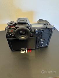 Panasonic lumix s1r
