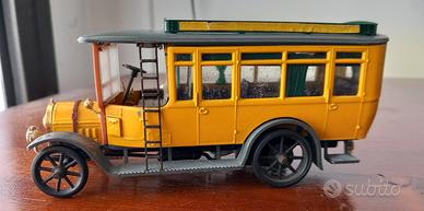 automodello scala 1/43 della Rio.