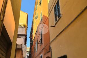 3 LOCALI A GENOVA