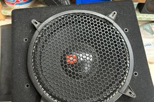 Subwoofer e amplificatore