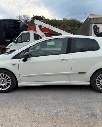 Fiat Punto Punto III 2012 3p 1.3 mjt II 16v
