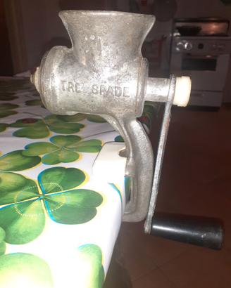 Tritacarne a manovella Vintage Tre Spade n.1