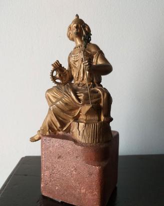 Statuetta antica in bronzo dorato.Fortuna