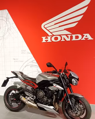 Triumph Street Triple 765 R
