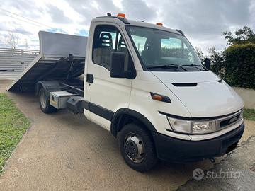 IVECO DAILY CARROATTREZZI SCARRABILE PATENTE B