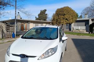 Ford fiesta 1.2 titanium