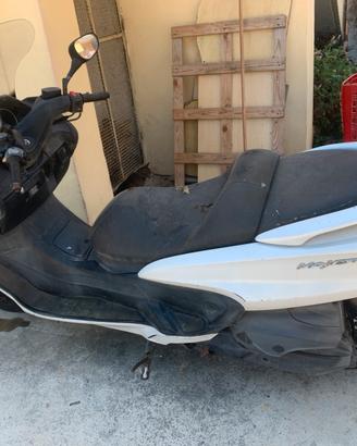 Moto majesty 400 per pezzi di ricambio