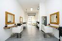 locale-commerciale-in-posizione-strategica-