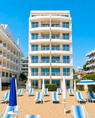 Fronte mare primo piano spiaggia privata