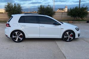 VOLKSWAGEN Golf 7 GTI Performance