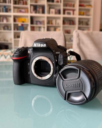Nikon D810 con obiettivo 18-105 mm