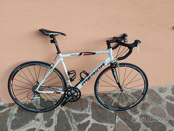 bicicletta da corsa merida