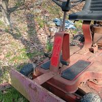 trattorino tagliaerba 