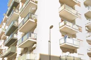 LOCALE COMMERCIALE: ZONA POLICLINICO via Gaspare P