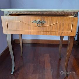 Coppia di comodini vintage anni 60