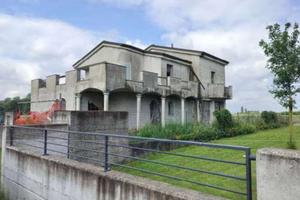 Villa a Giacciano con Baruchella(RO)