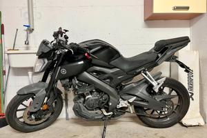 YAMAHA MT-125