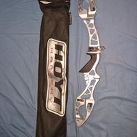 HOYT Formula X mancino