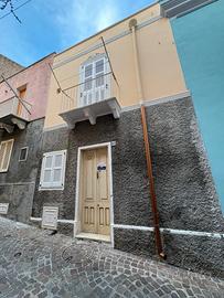 Casa indipendente ristrutturata