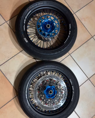 CERCHI MOTARD COMPLETI DA 17