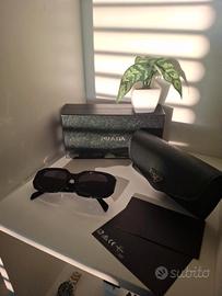 Occhiali Prada da sole