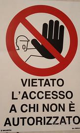 cartello di segnalazione 