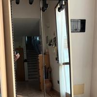 Appendiabiti con specchiera