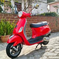 Vespa 50 LX 2T rossa 2011 – 13.000 km