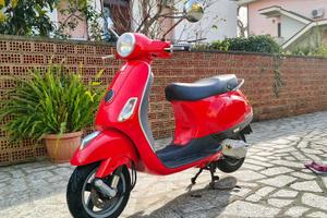 Vespa 50 LX 2T rossa 2011 – 13.000 km
