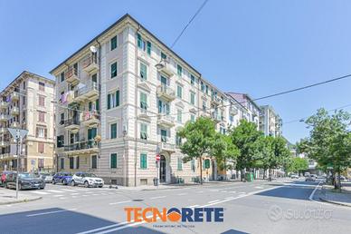 3 LOCALI A LA SPEZIA