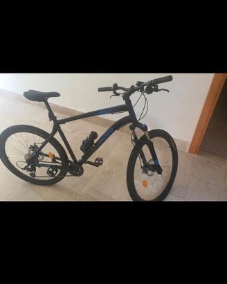 mountain bike  (usata pochi km)