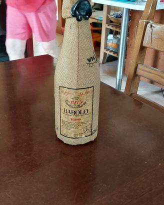bottiglia di vino barolo cantine villadoria del 19