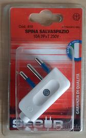 Spina elettrica salvaspazio Polypool 10A 2P+T 250V