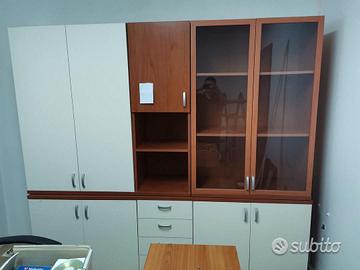 Mobile soggiorno con vetrina