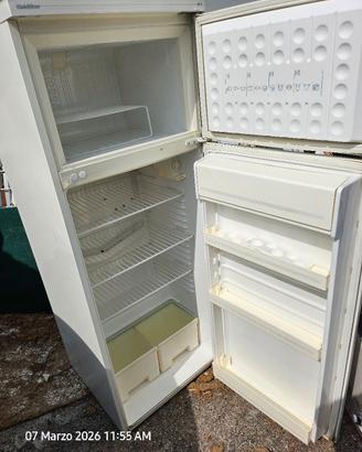 Frigorifero Doppia Porta GOLDSTAR (LG) – Funzionan