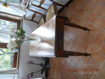 Tavolo dell'800 inglese