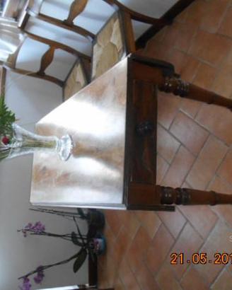 Tavolo dell'800 inglese