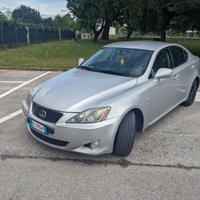 Lexus is 220d 2006
