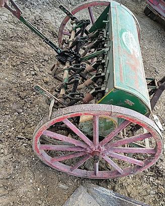 Seminatrice manuale d’epoca