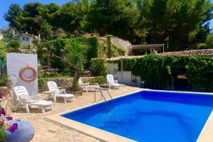 Villa con piscina in salento vista mare