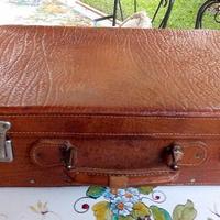 Valigia cuoio fodera interna in raso anni 50