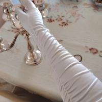 guanti lunghi in raso bianco e lucido